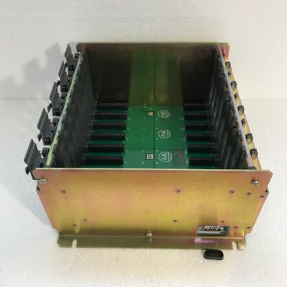 Chassis 8 Slot I/O 1771-A2B ALLEN BRADLEY Modello: 1771-A2B -  Tensione: 5 Vdc - Corrente Max : 16 A a 5,25 Vdc