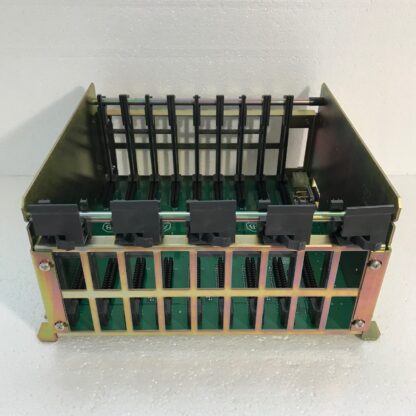 Chassis 8 Slot I/O 1771-A2B ALLEN BRADLEY Modello: 1771-A2B -  Tensione: 5 Vdc - Corrente Max : 16 A a 5,25 Vdc