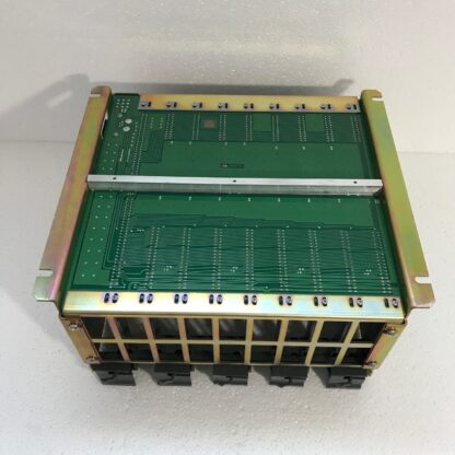 Chassis 8 Slot I/O 1771-A2B ALLEN BRADLEY Modello: 1771-A2B -  Tensione: 5 Vdc - Corrente Max : 16 A a 5,25 Vdc