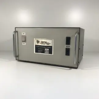 Stabilizzatore di Tensione 300VA CEMELType: Stabilizzatore di Tensione - Tensione di Ingresso: 220V -20% +20% - Tensione di Uscita: 220V ±3% - Potenza Nominale: 300VA - Frequenza: 50/60 Hz - IP: 20
